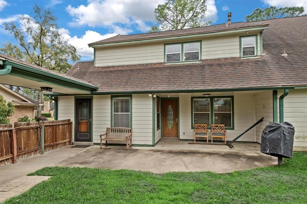 Photo of 18022 Longcliffe Drive