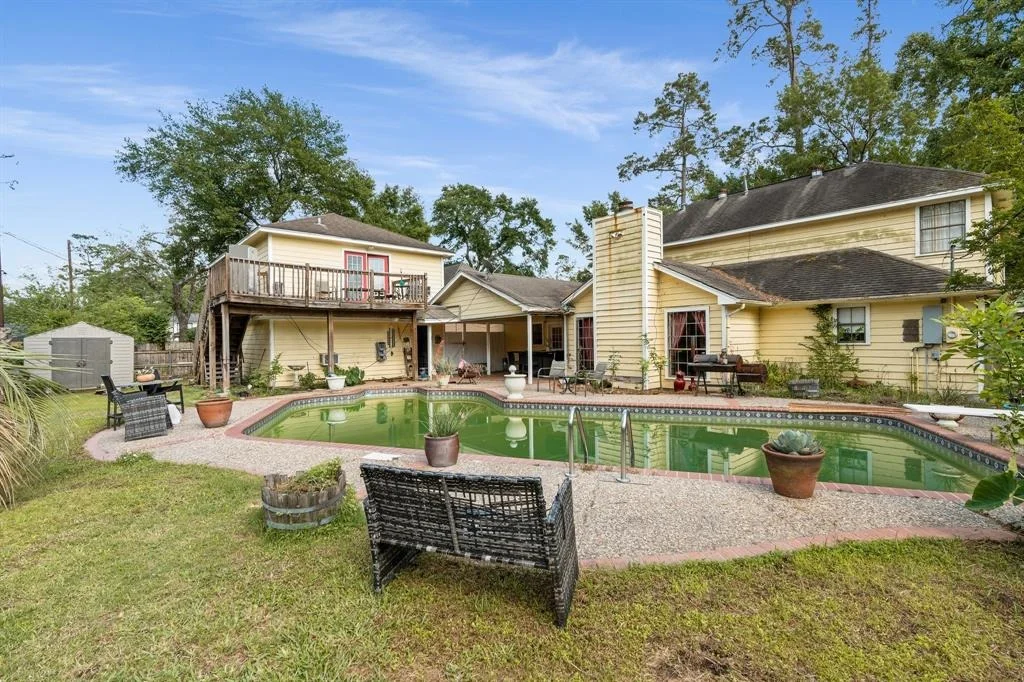 Photo of 323 Laura Lane