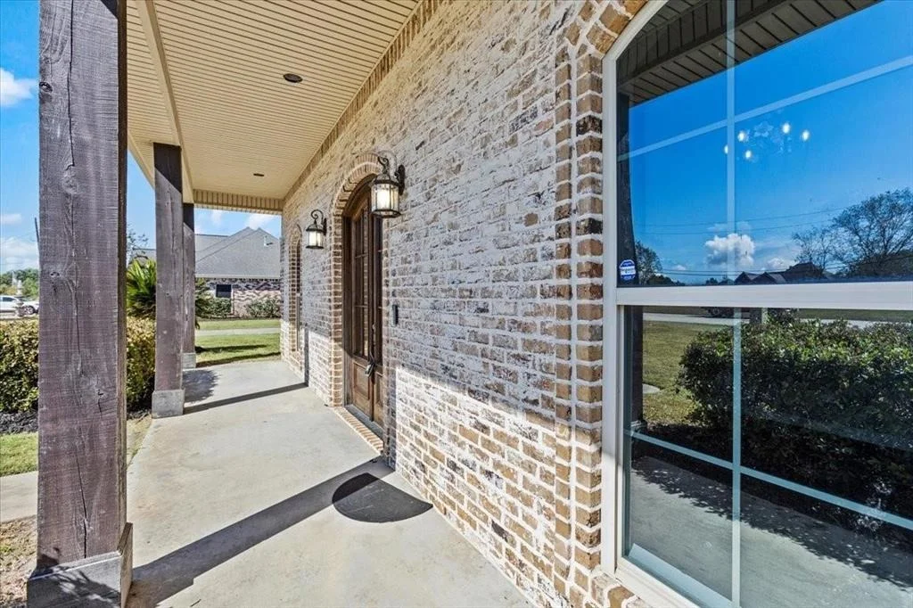 Photo of 628 Frontier Drive