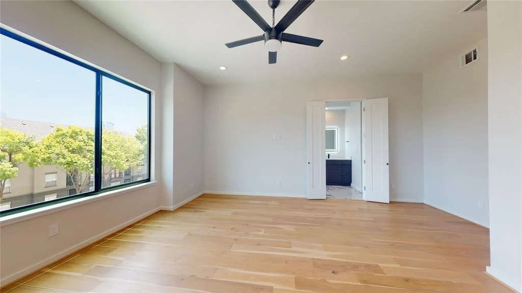 Photo of 519 Memorial Heights Drive