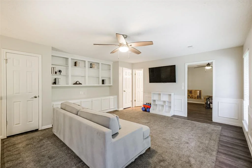 Photo of 16011 Southampton Drive