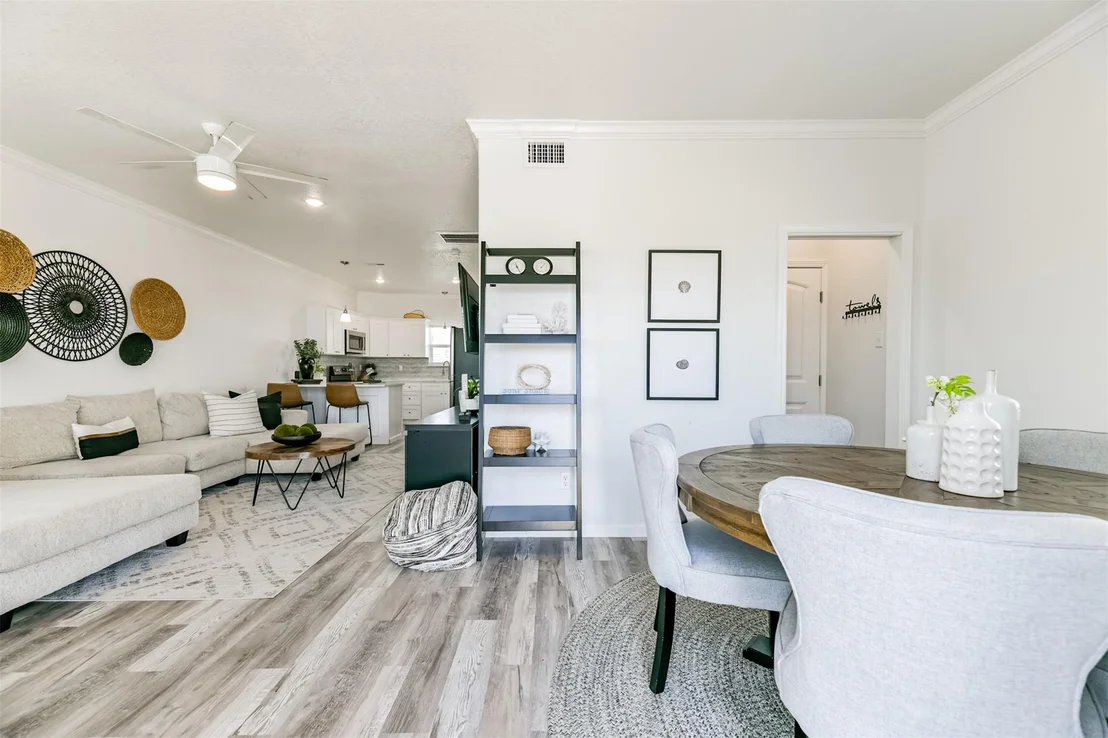 Photo of 143 W Palm Street