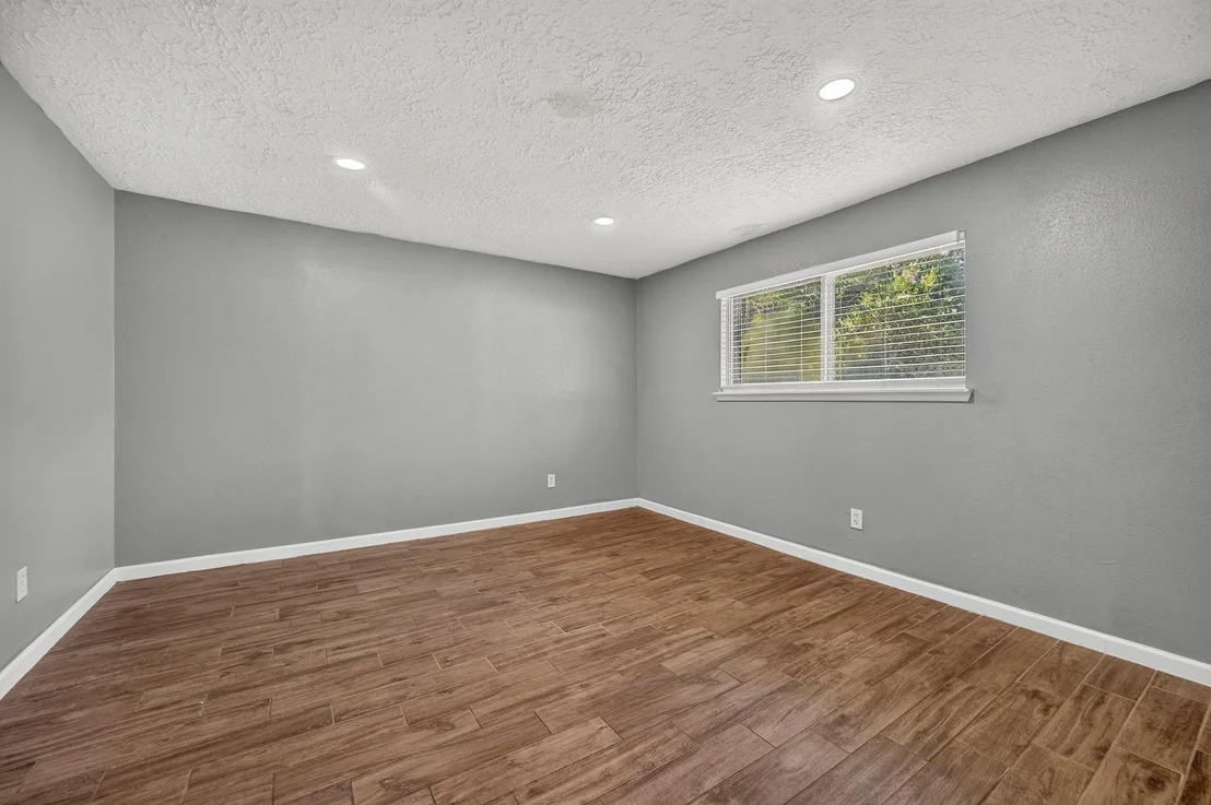 Photo of 16027 Brimfield Drive