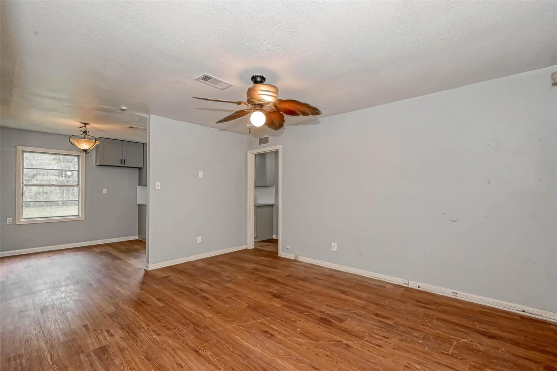 Photo of 5707 Lakefield Drive