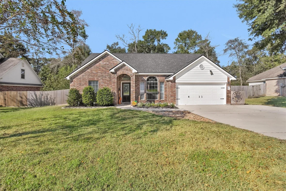 Photo of 10865 Forest Creek Drive