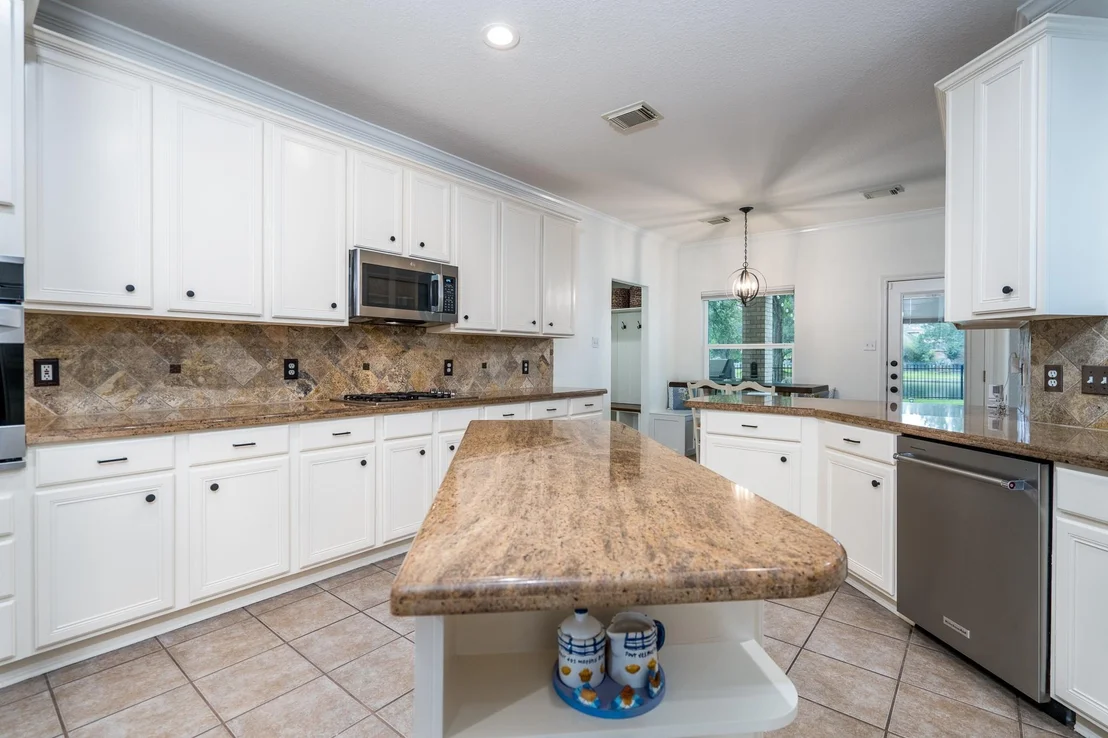 Photo of 15903 Lake Loop Drive
