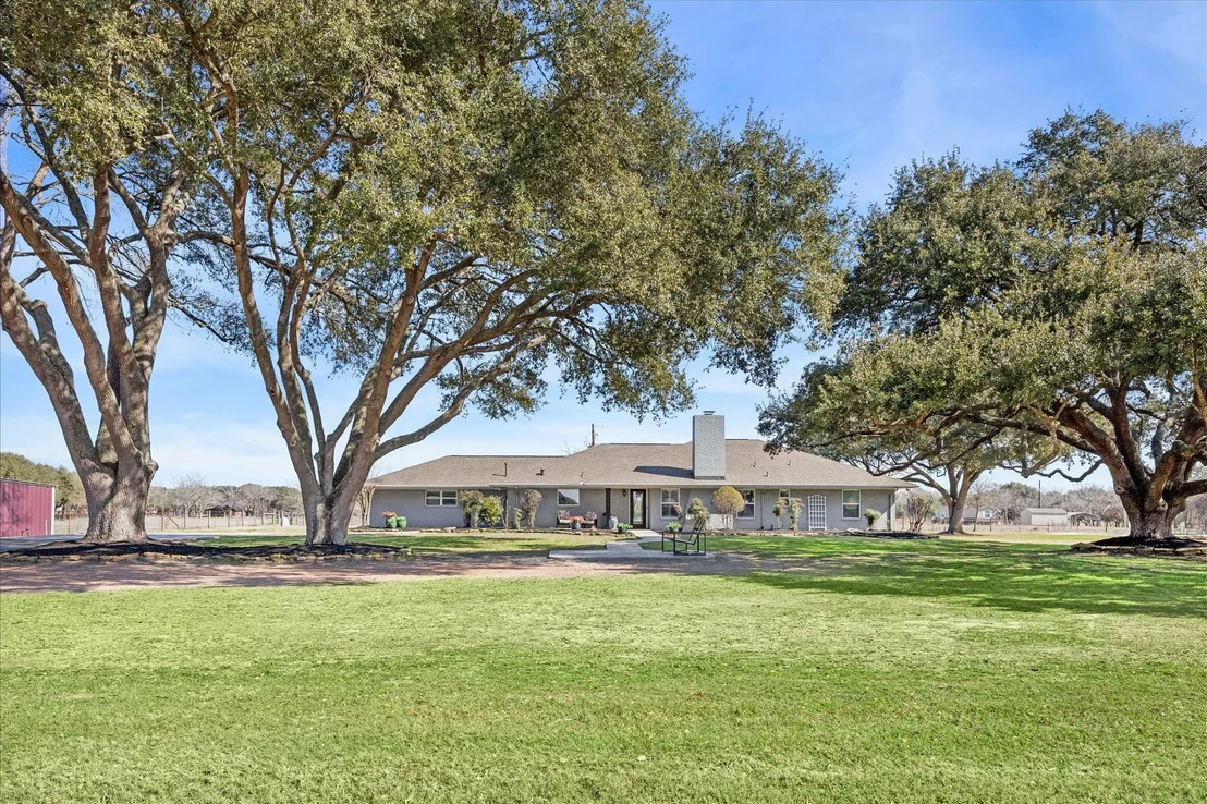 Photo of 2489 Bartlett Road