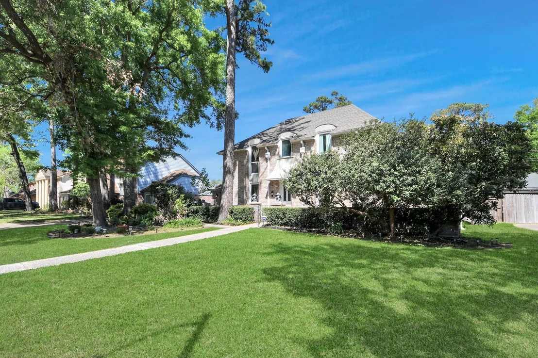 Photo of 18010 Bambriar Drive