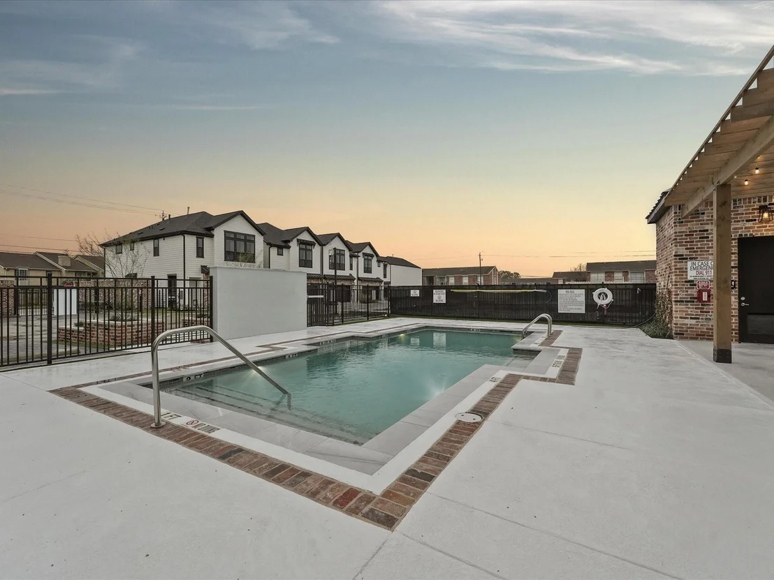Photo of 9211 Fort George Street