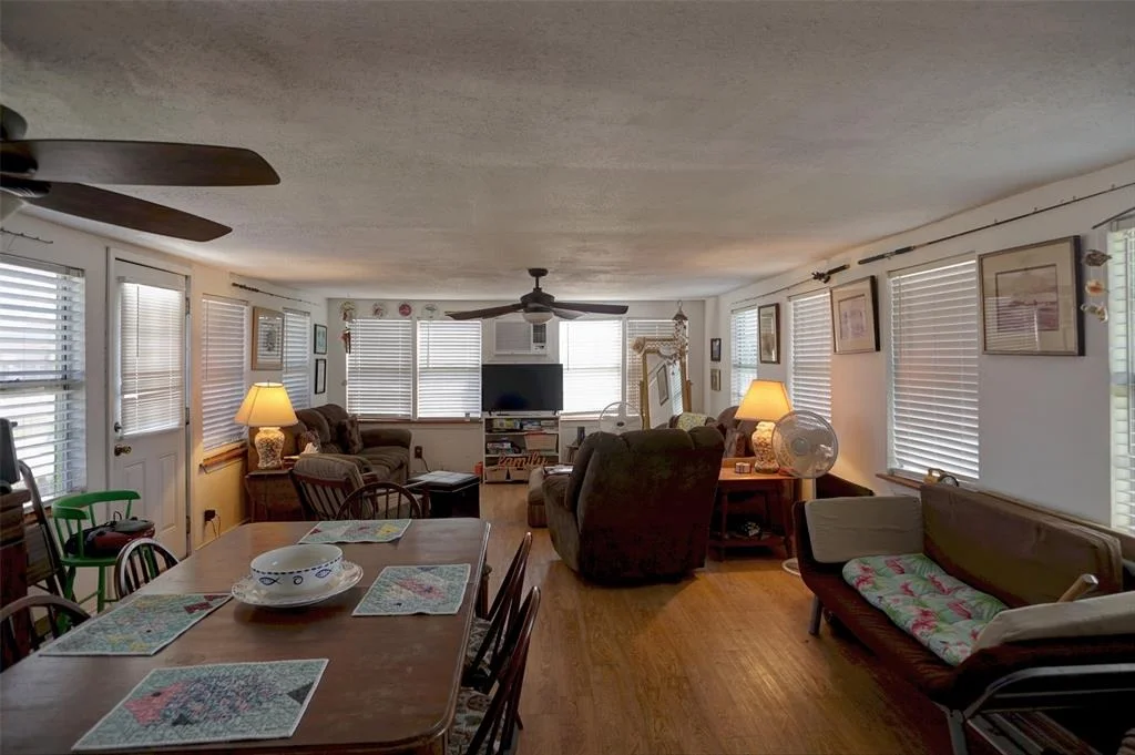 Photo of 814 Monument Drive