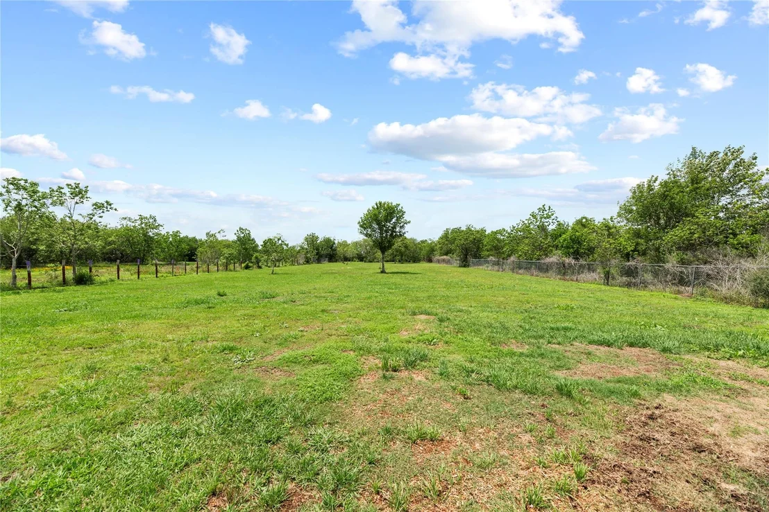 Photo of 523 Moore Bar Road