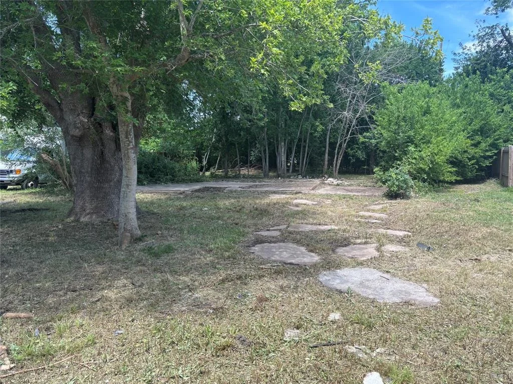 Photo of 11310 Sandhurst Drive