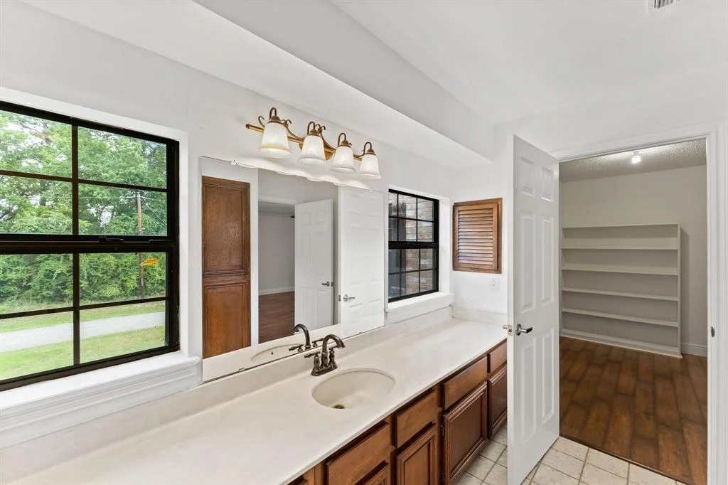 Photo of 3310 Riviera Lane