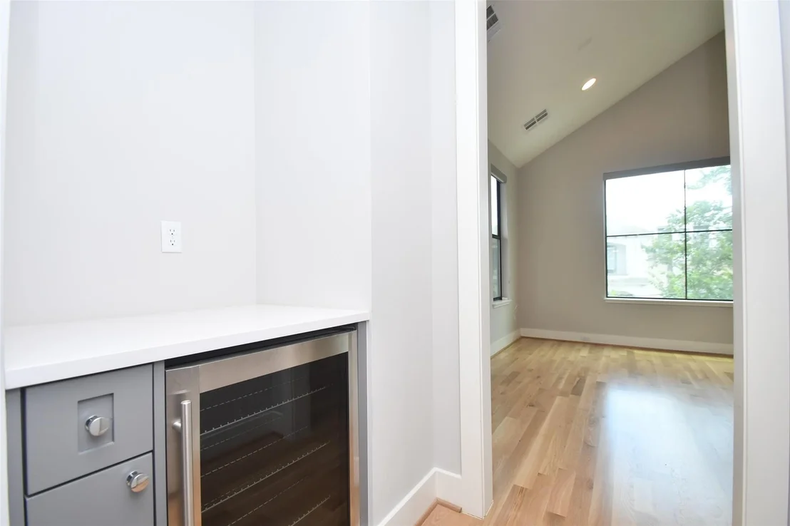 Photo of 818 Knox Street