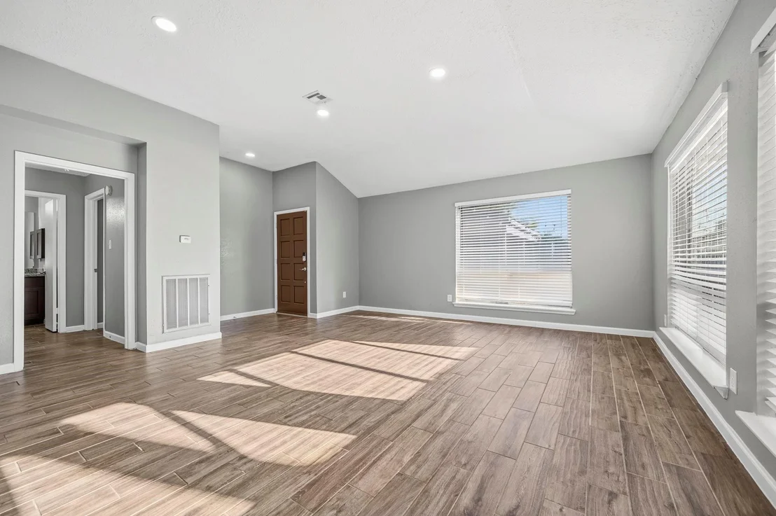 Photo of 16027 Brimfield Drive