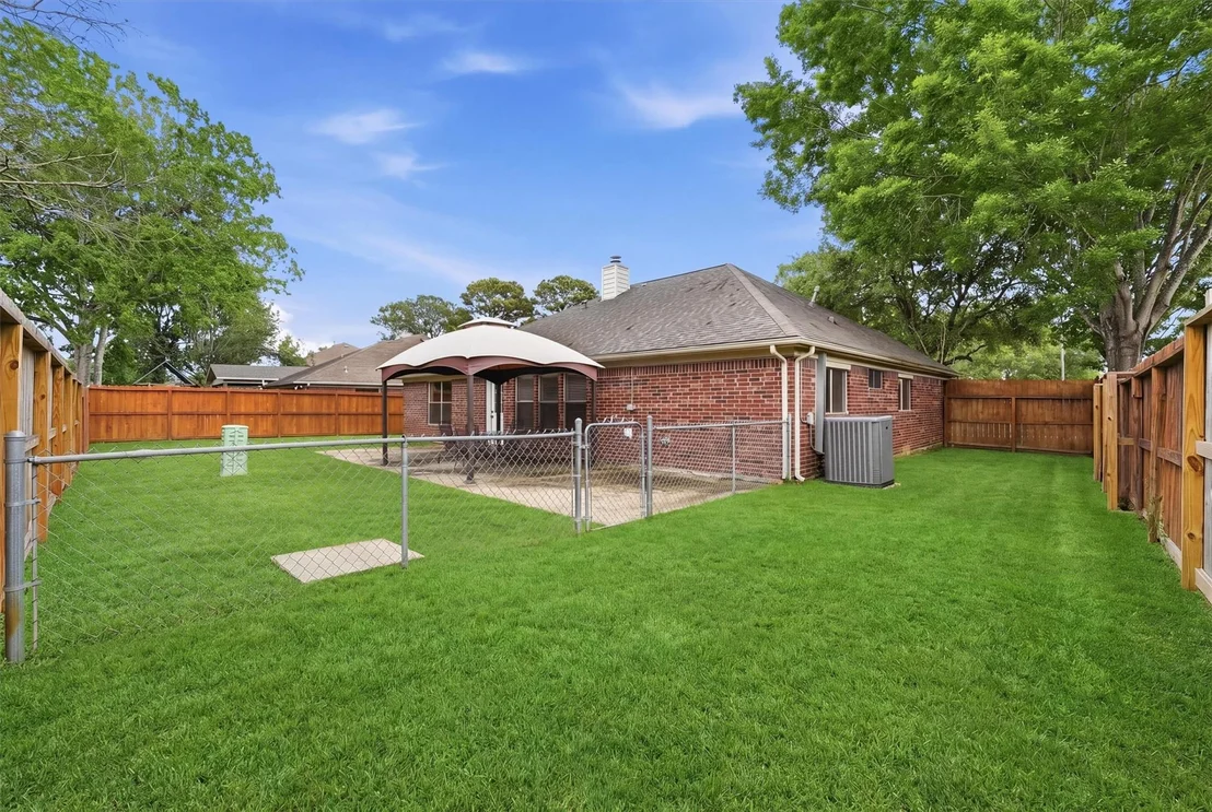 Photo of 7219 Pembrough Lane