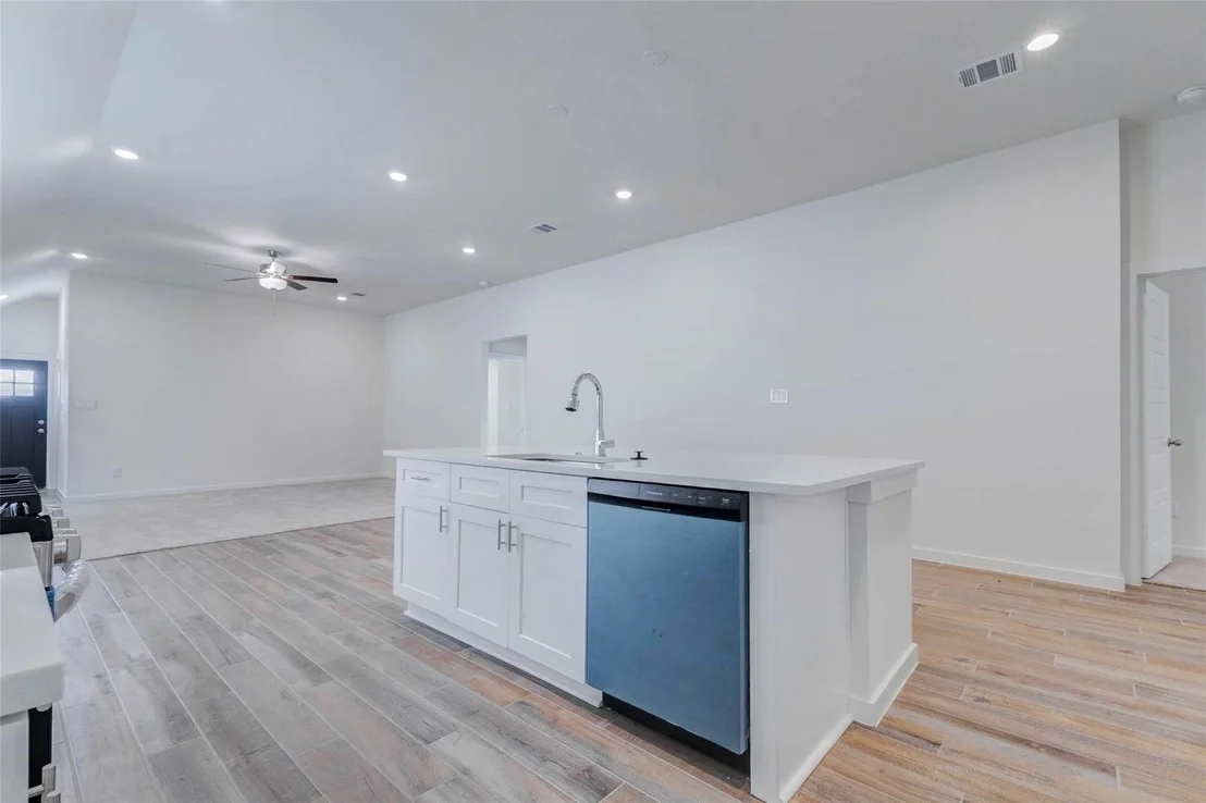 Photo of 6467 Escondido Drive