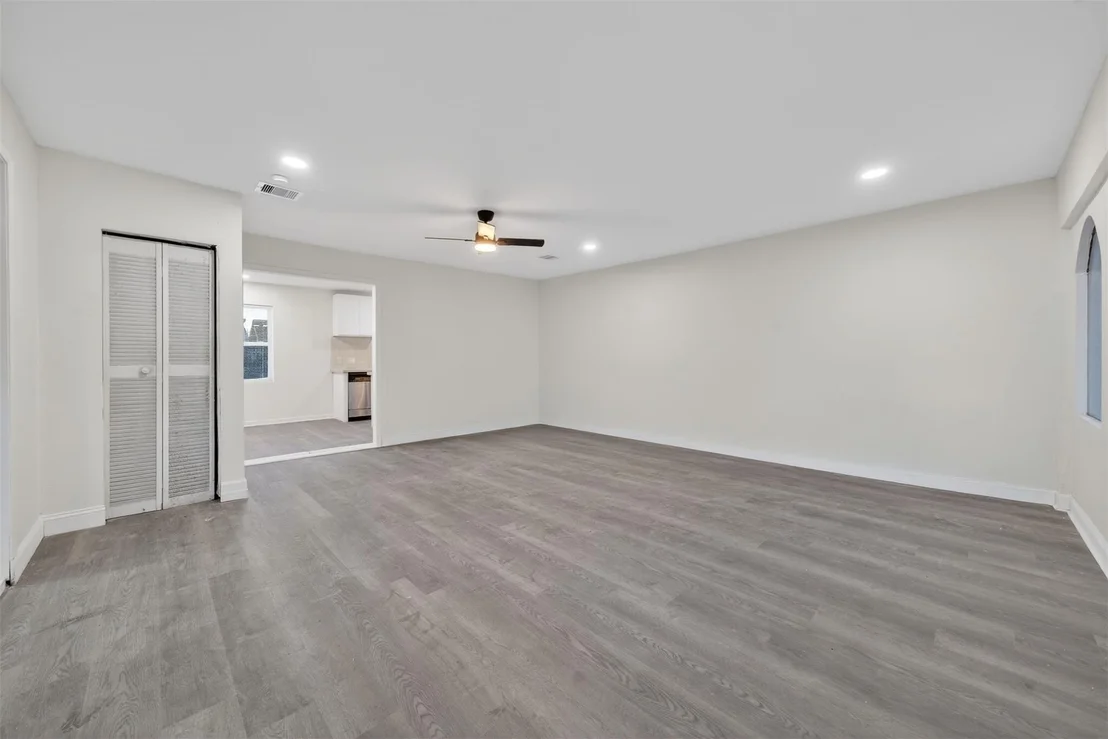 Photo of 4119 Ebbtide Drive