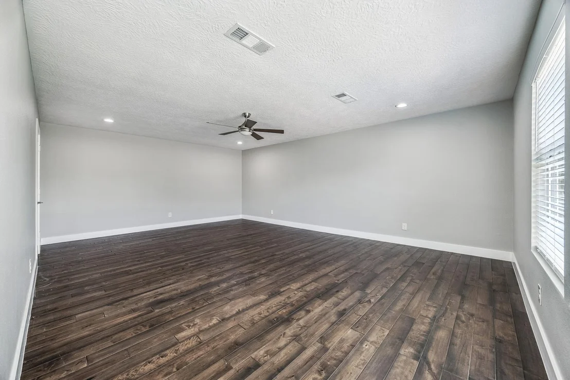Photo of 922 Crossroads Drive