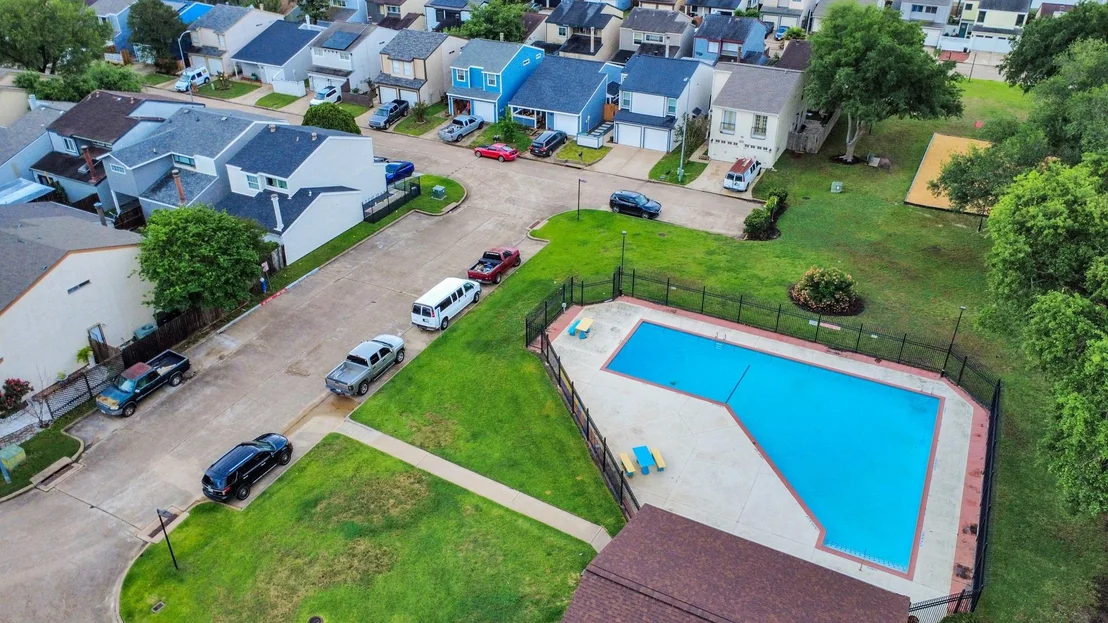Photo of 10265 Field Stone Drive