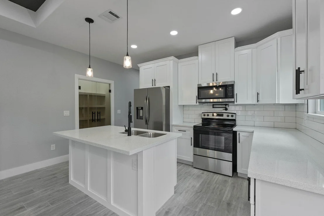Photo of 15090 Austin Road