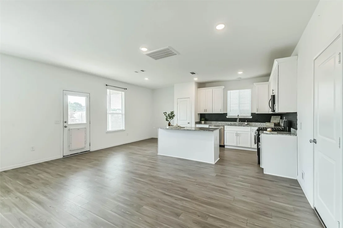 Photo of 25631 Balsamroot Drive