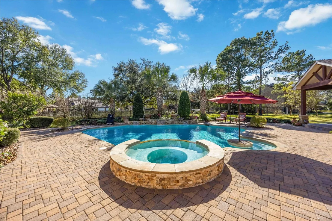 Photo of 27 Highclere Park Drive