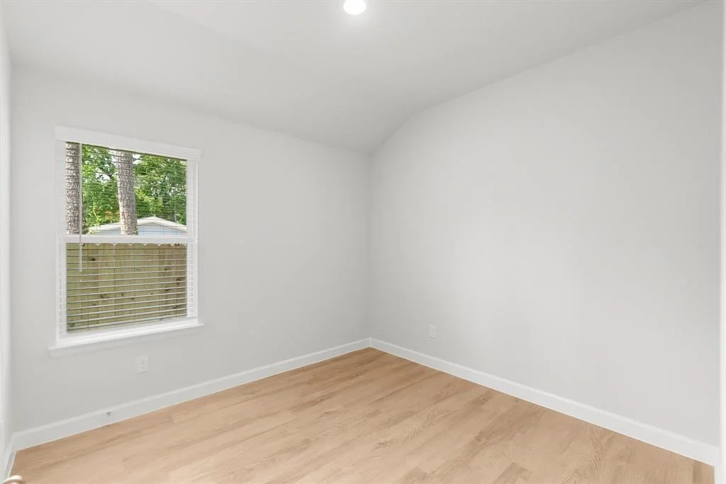 Photo of 16955 Balmoral