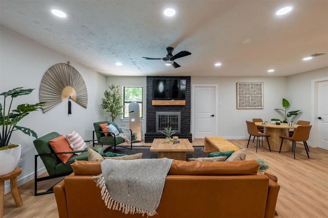 Photo of 4827 Elmbrook Drive