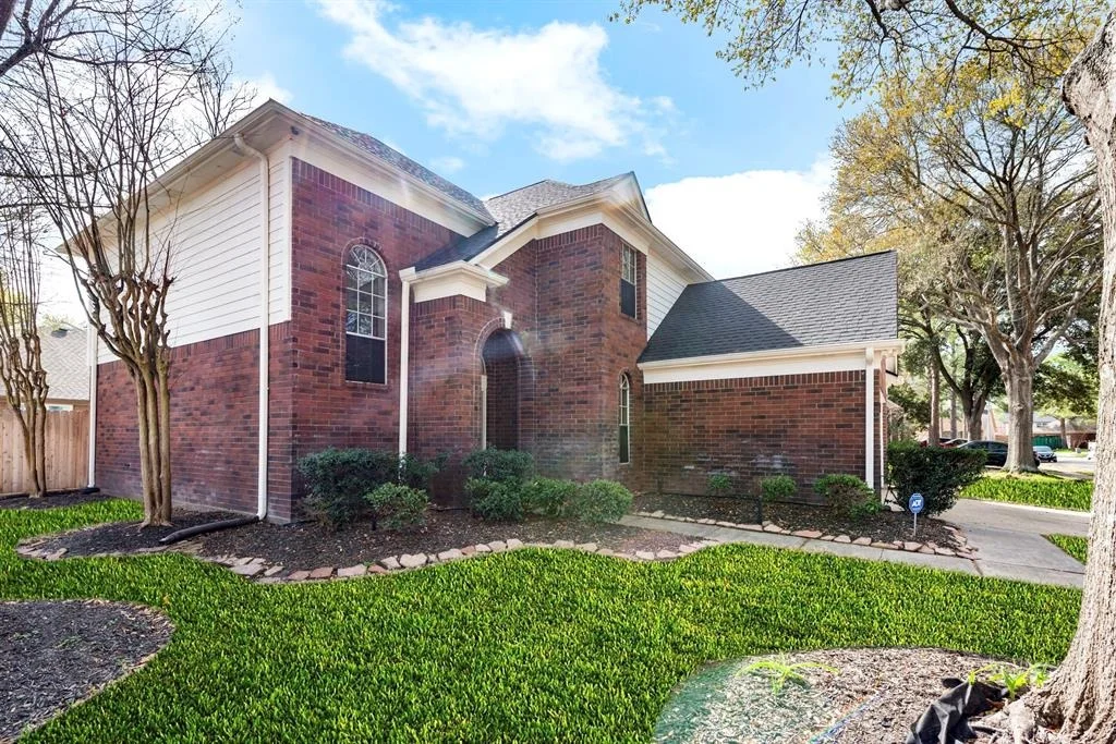 Photo of 14522 Huntmont Drive