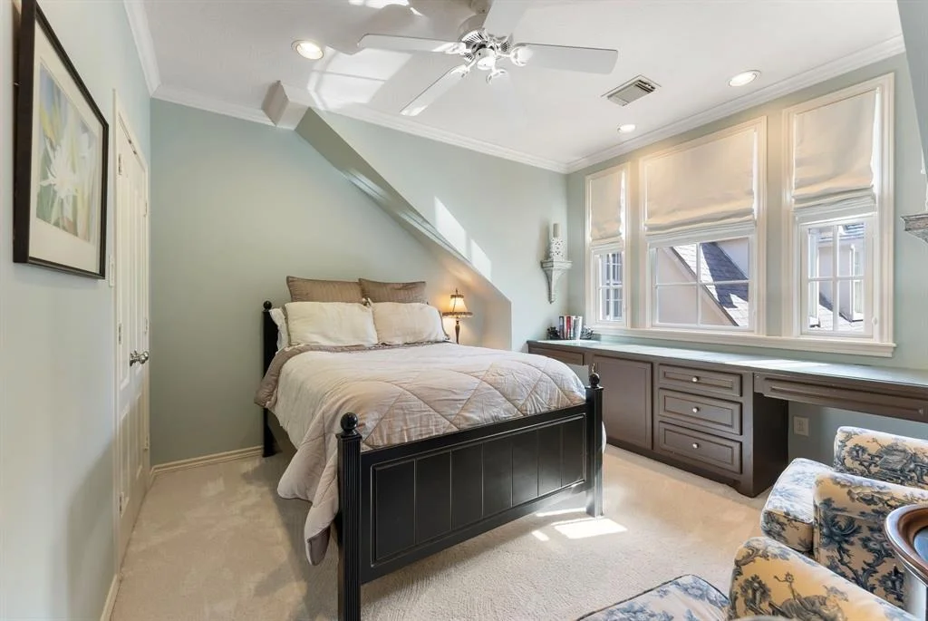 Photo of 47 Lenox Hill Drive