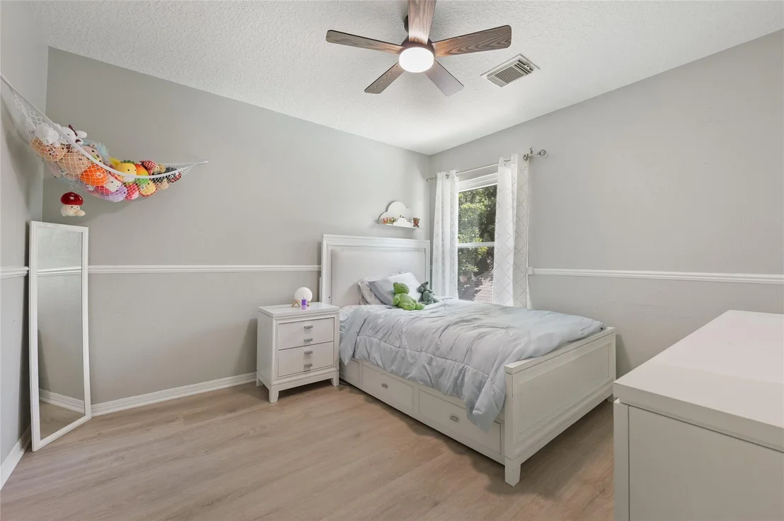 Photo of 1327 Blackthorne Drive