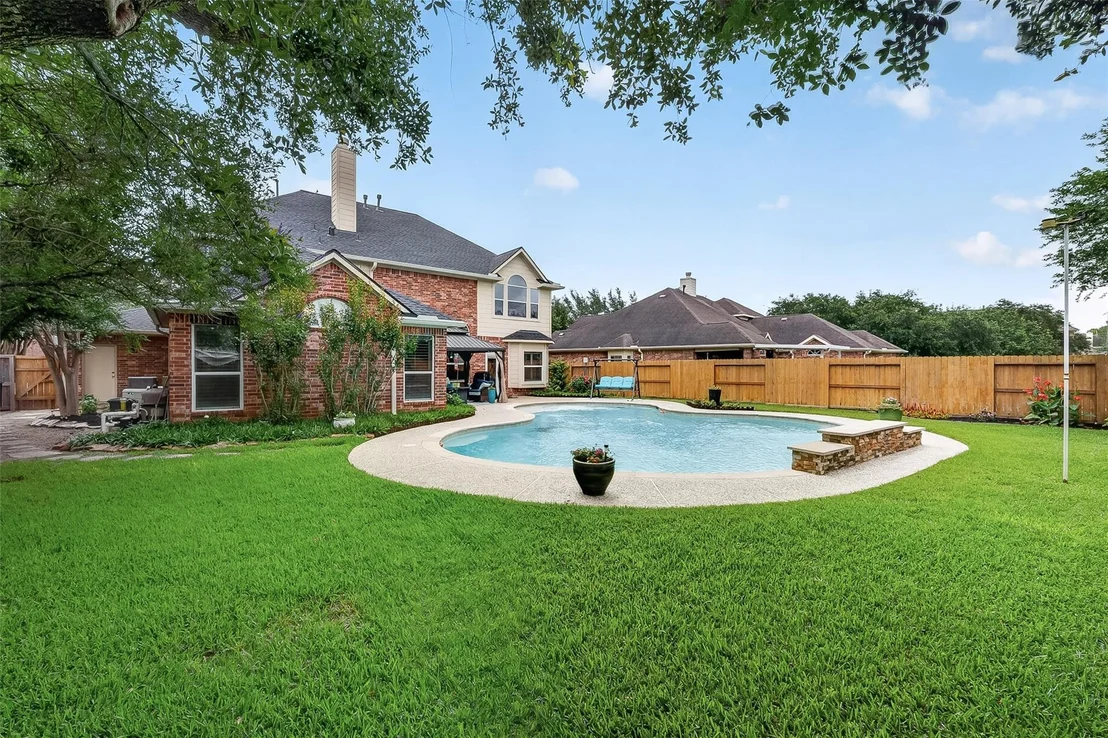 Photo of 1810 Silver Brook Lane