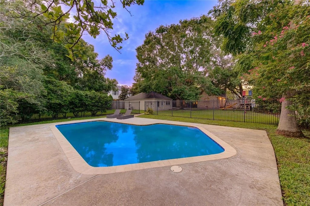 Photo of 3123 University Boulevard