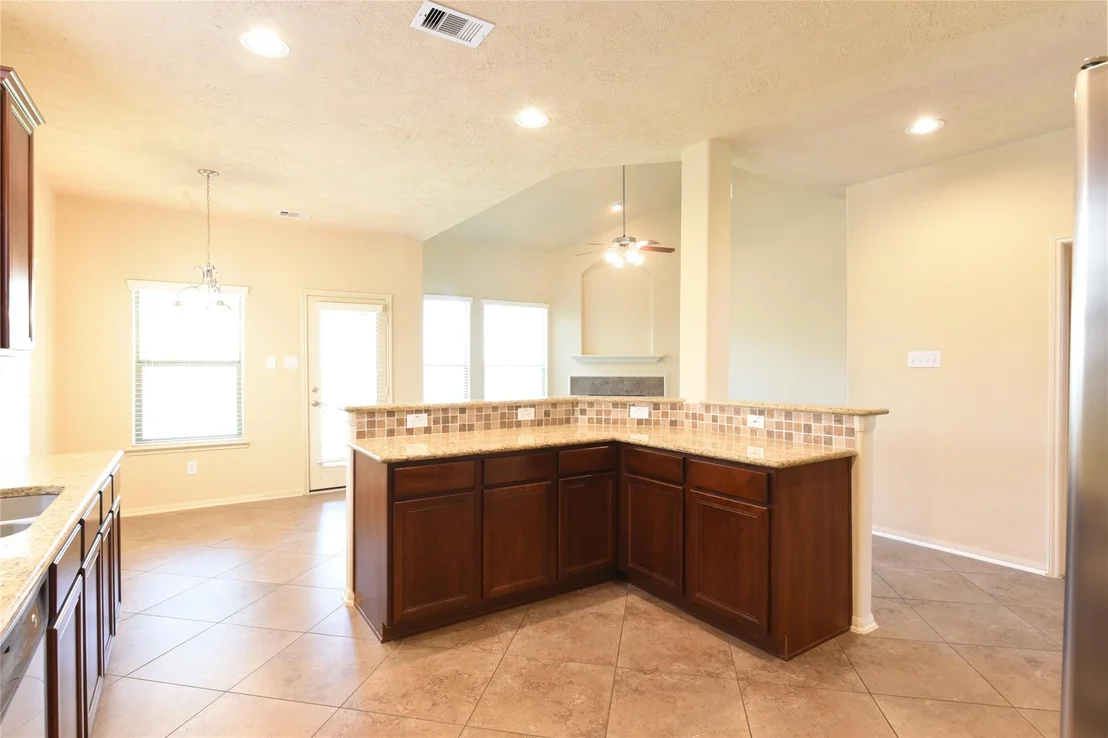 Photo of 118 E Lasting Spring Circle