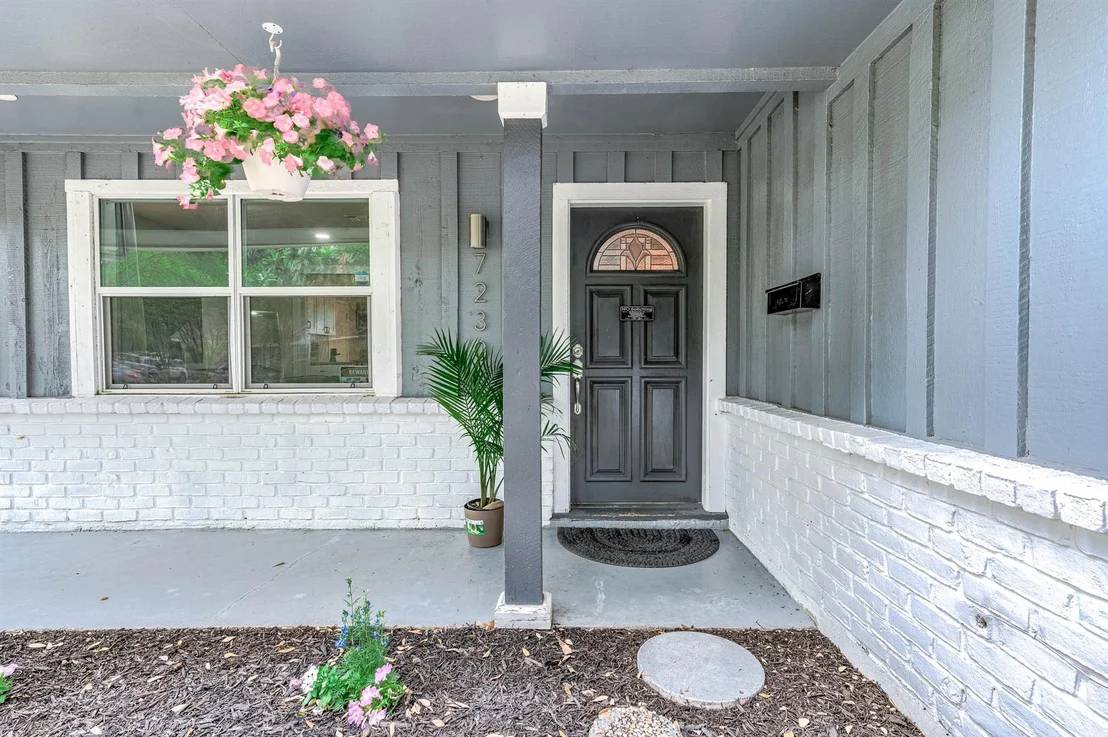 Photo of 7230 Edgemoor Drive