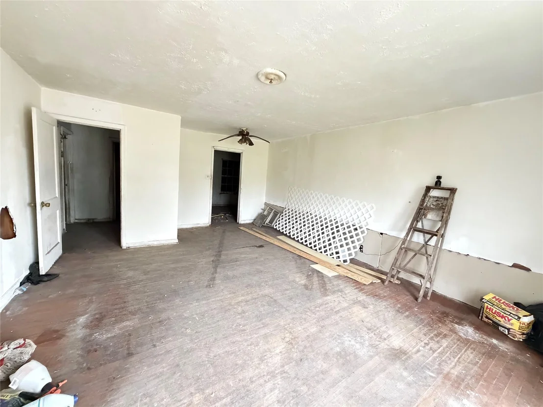 Photo of 6602 Sidney Street