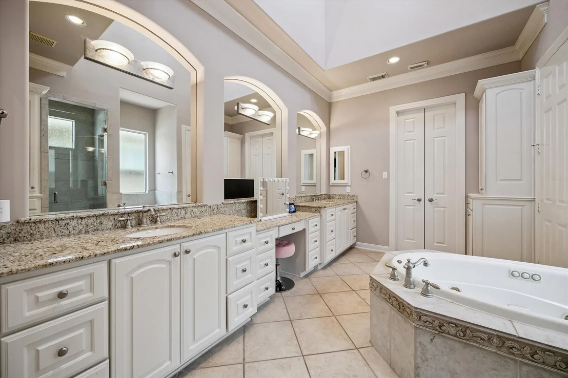 Photo of 11914 Legend Manor Drive