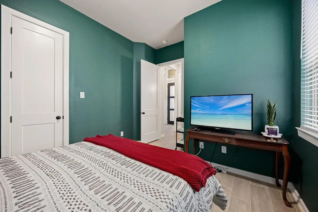 Photo of 4823 Vaughan Way