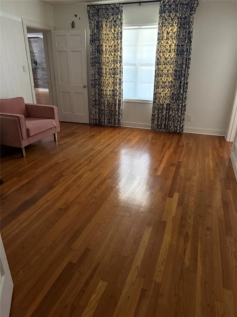 Photo of 707 S Mccarty Avenue