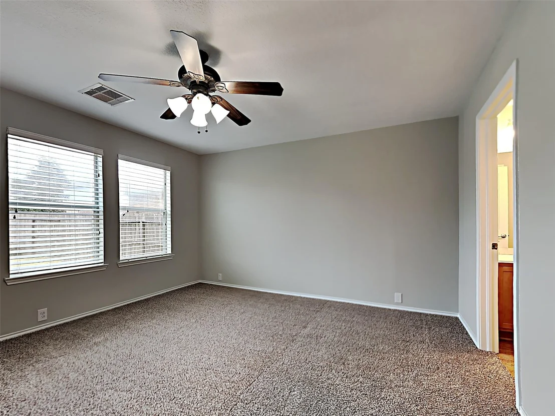 Photo of 1002 Honeysuckle Vine Drive