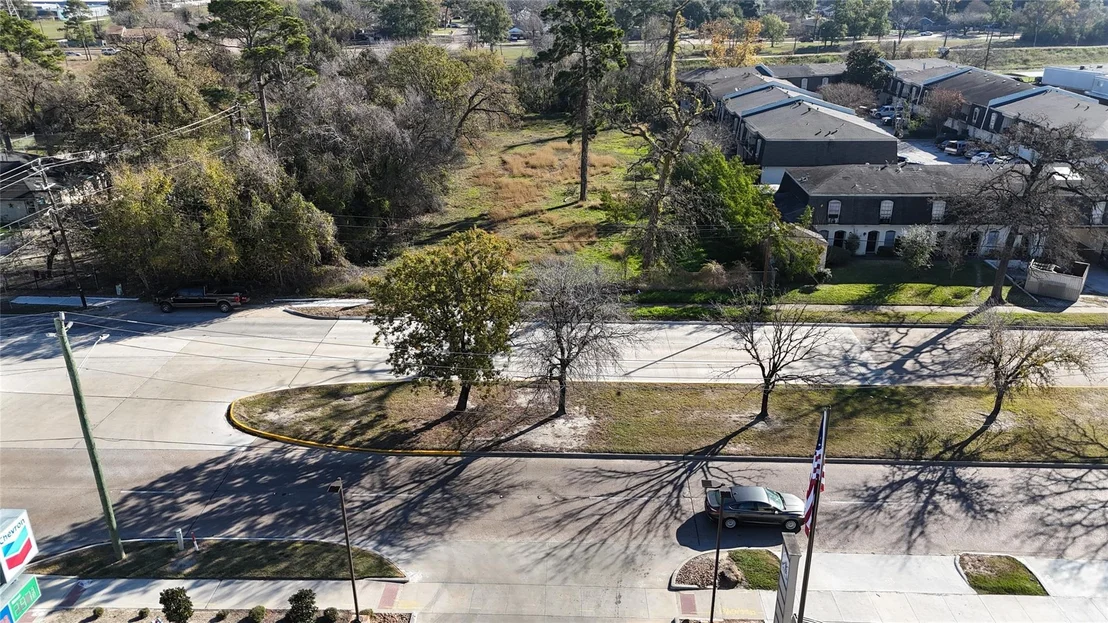Photo of 2818 W T C Jester Boulevard