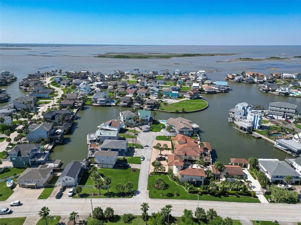 Photo of 210 Sampan Drive
