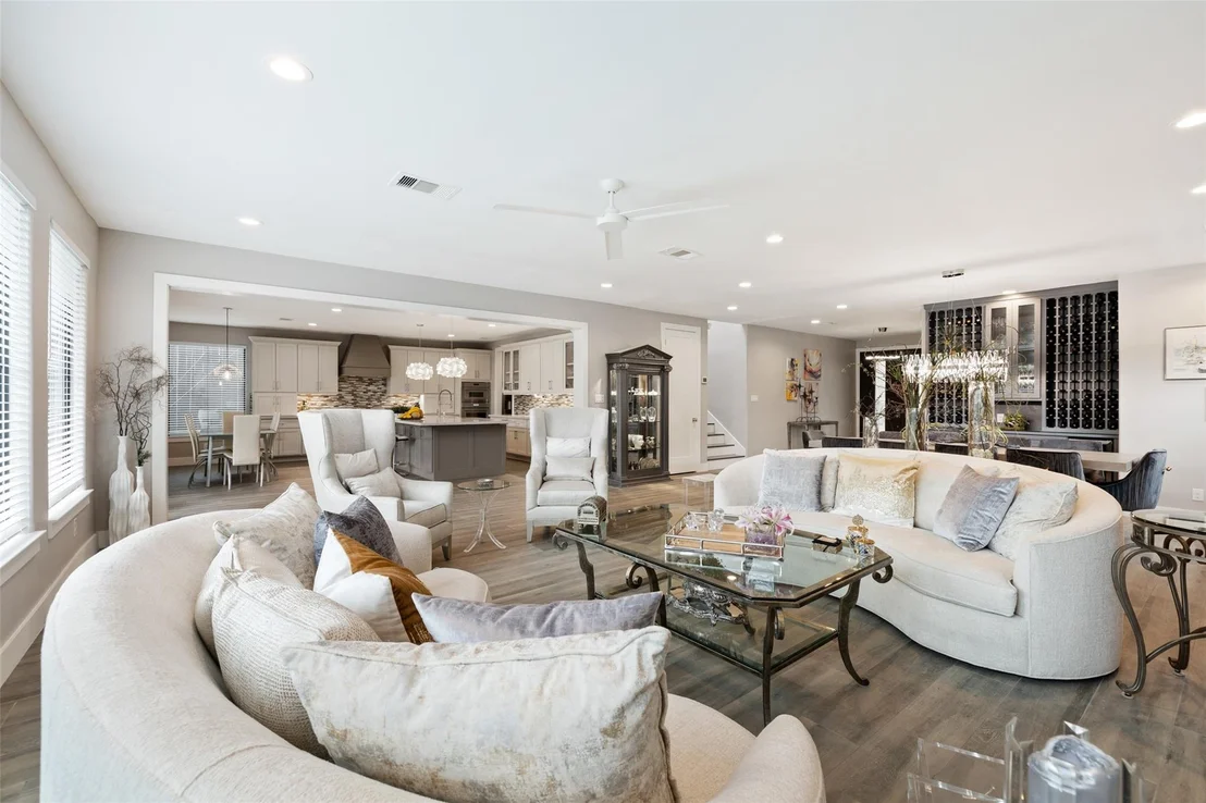 Photo of 2928 Suffolk Drive