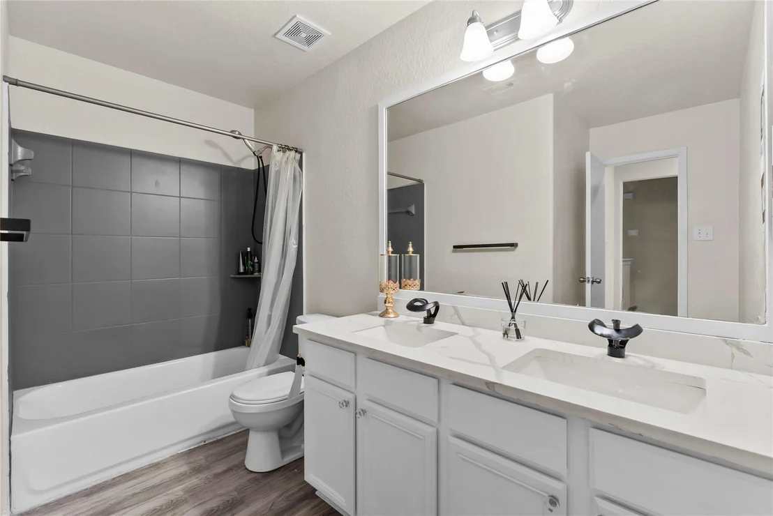 Photo of 3323 Thicket Path Way