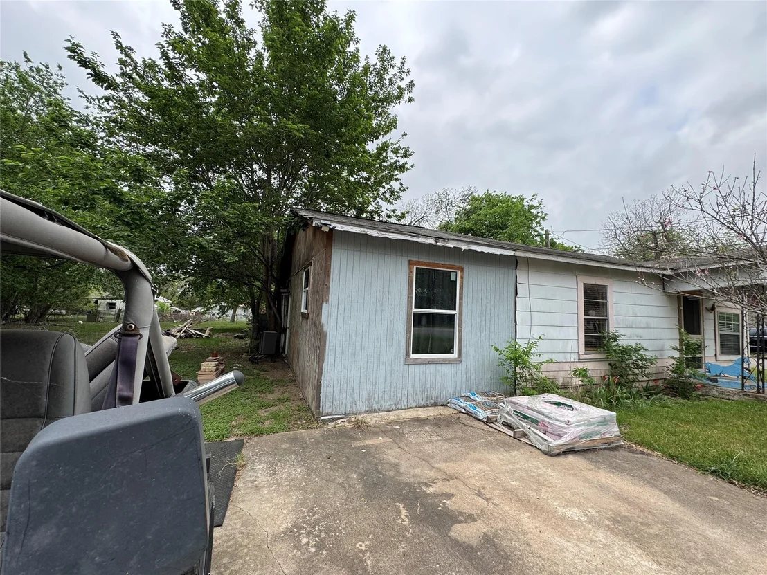 Photo of 402 Laredo Street
