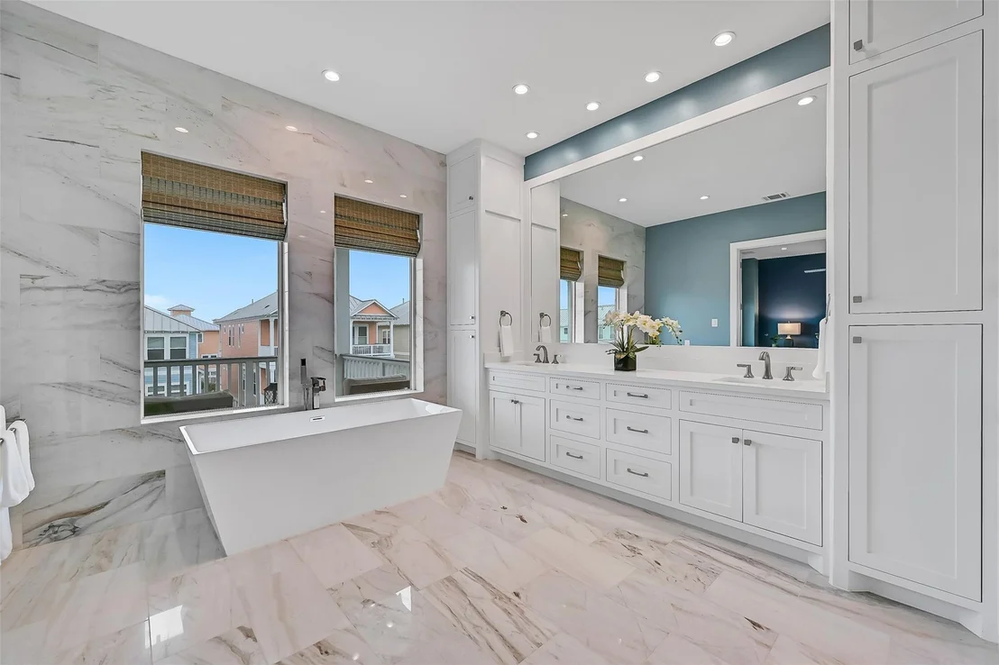 Photo of 3823 Conch