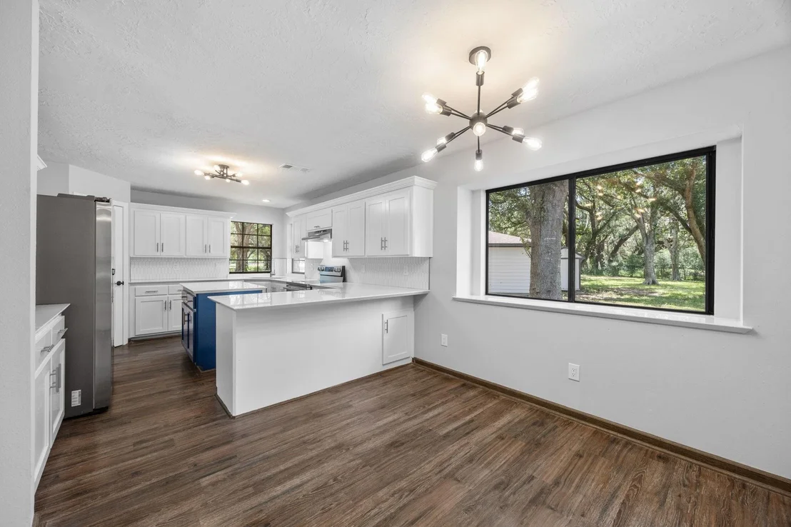 Photo of 21802 Lake View Road