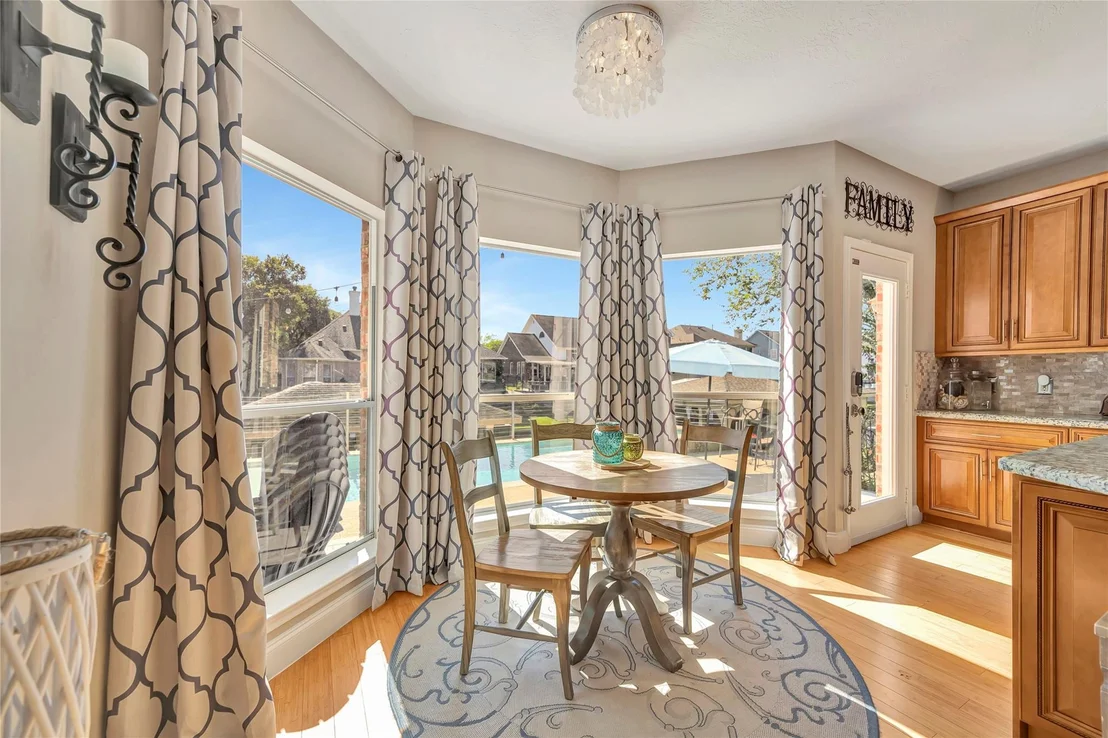 Photo of 2525 Breaux Trace