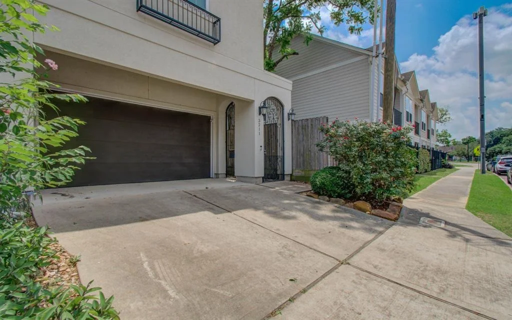 Photo of 3211 Jackson Street